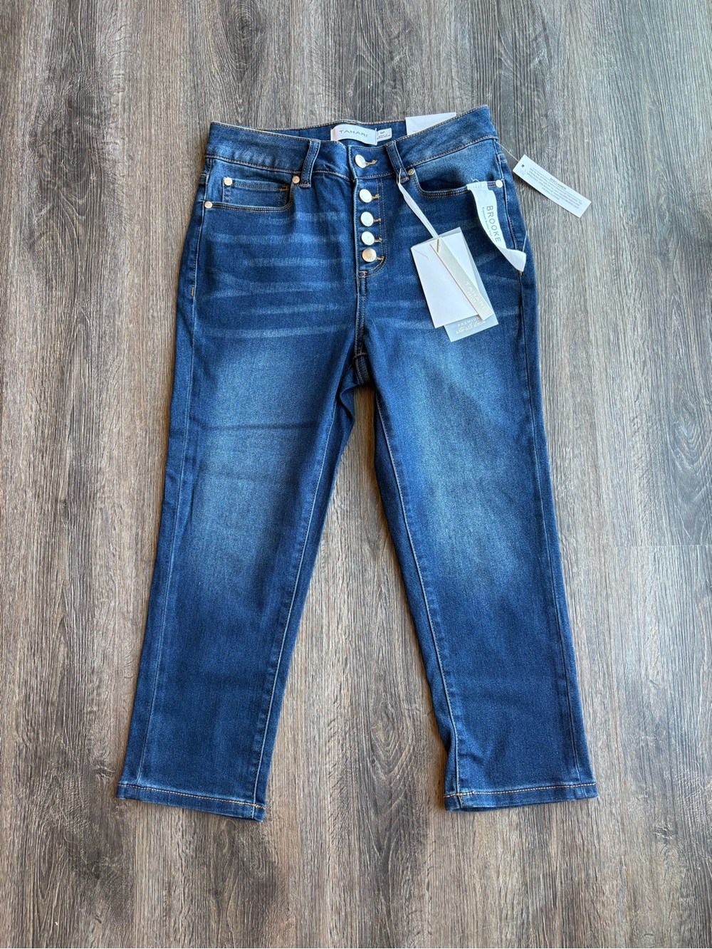 NWT Tahari Brooke Exposed Button Jeans